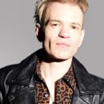 Deryck Whibley vocalista de Sum 41, revela que fue víctima de abuso sexual por parte de su ex manager Greig Nori