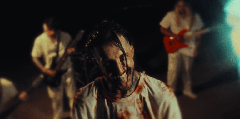 Austin Carlile rompe el silencio con su nuevo sencillo: "TWISTED"