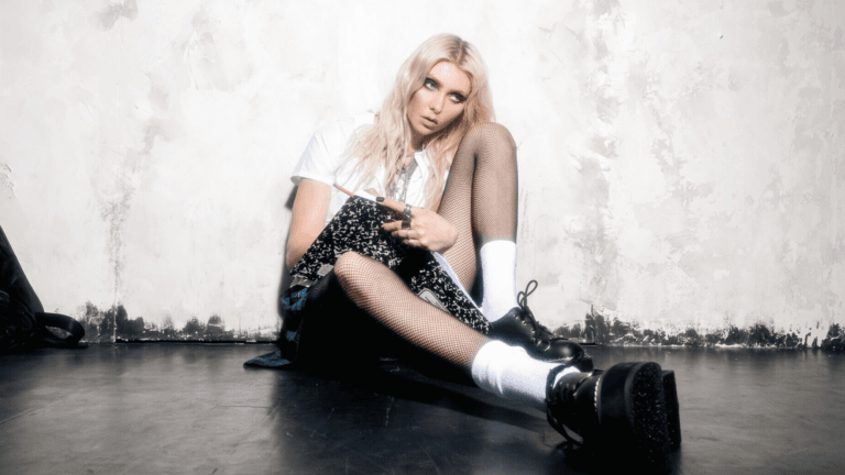 portada-taylor-momsem-the-pretty-reckless-2026